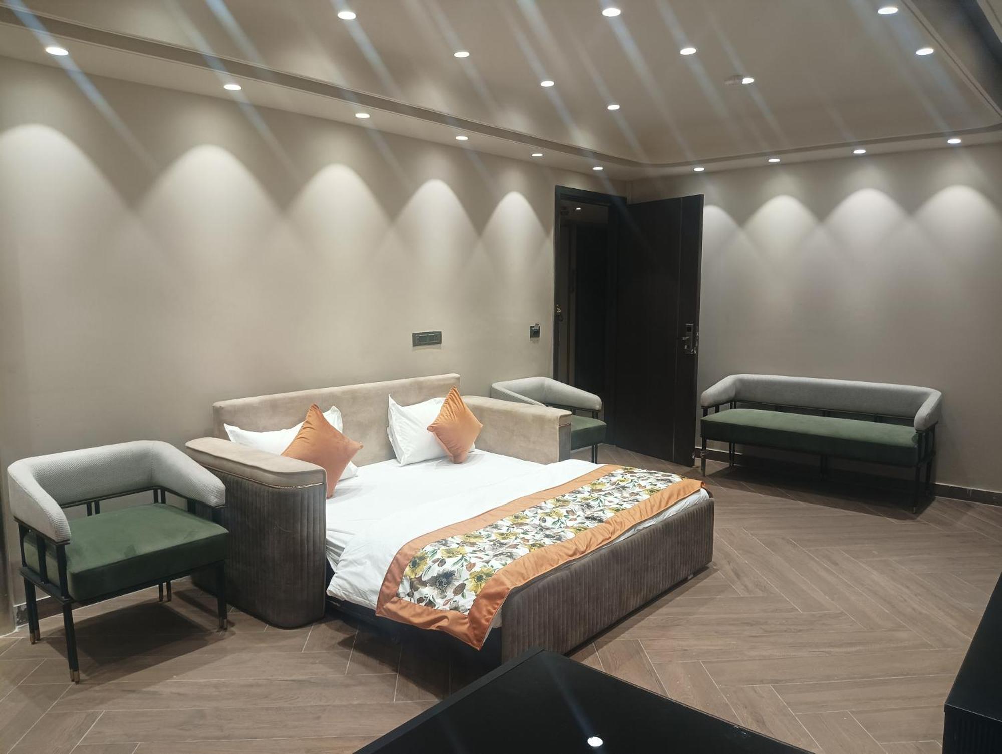 Hotel Cullinan By Qotel Janakpuri Delhi  Dış mekan fotoğraf
