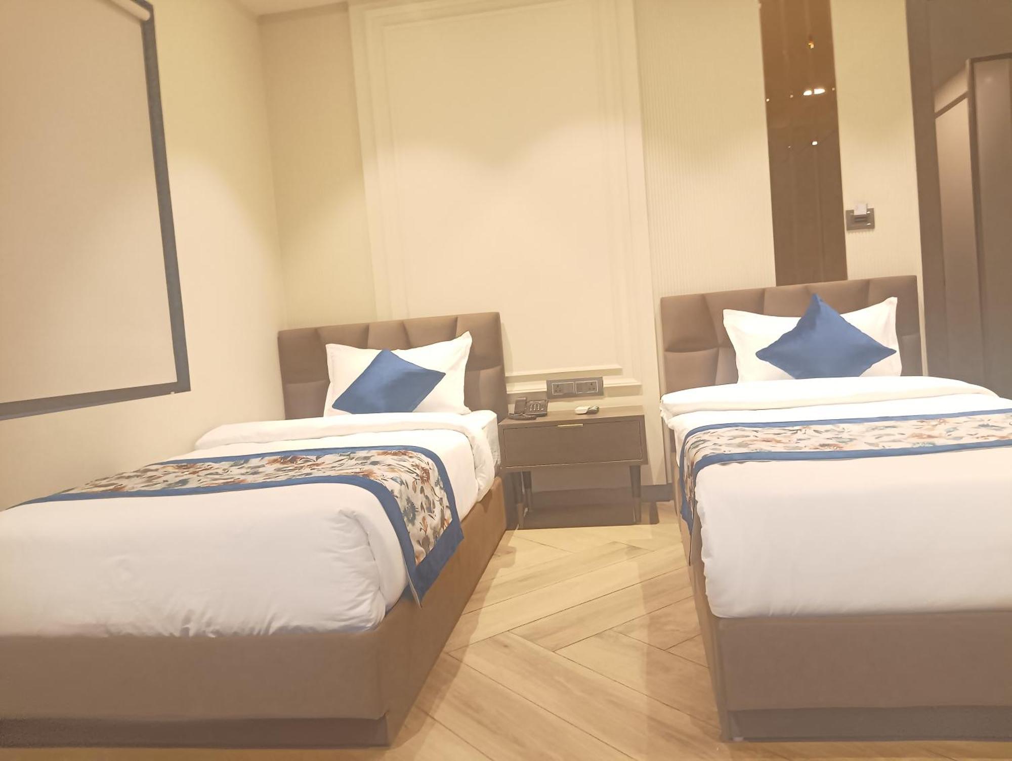Hotel Cullinan By Qotel Janakpuri Delhi  Dış mekan fotoğraf