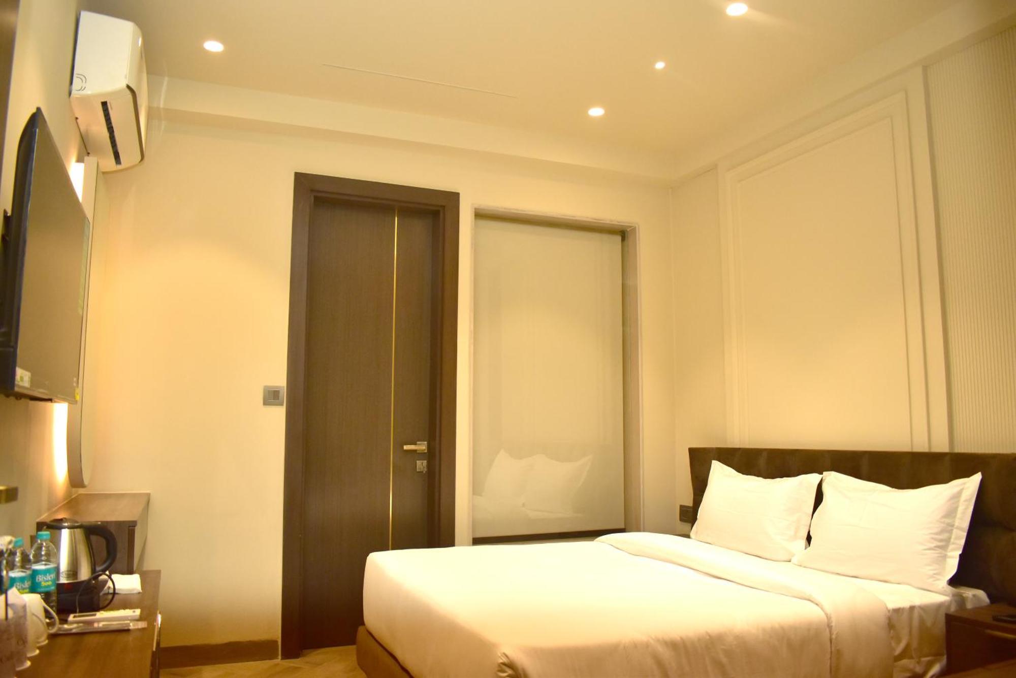 Hotel Cullinan By Qotel Janakpuri Delhi  Dış mekan fotoğraf