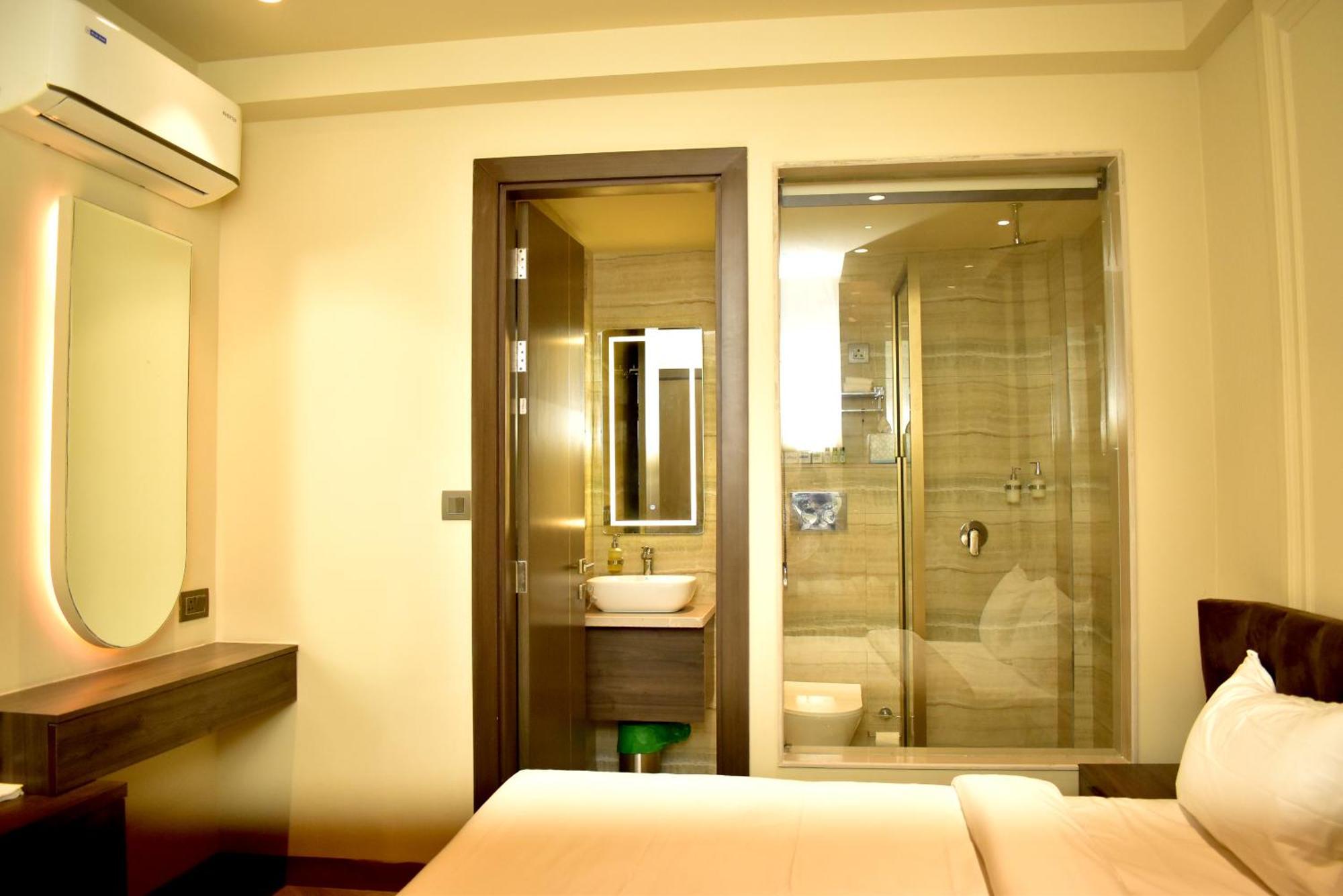 Hotel Cullinan By Qotel Janakpuri Delhi  Dış mekan fotoğraf