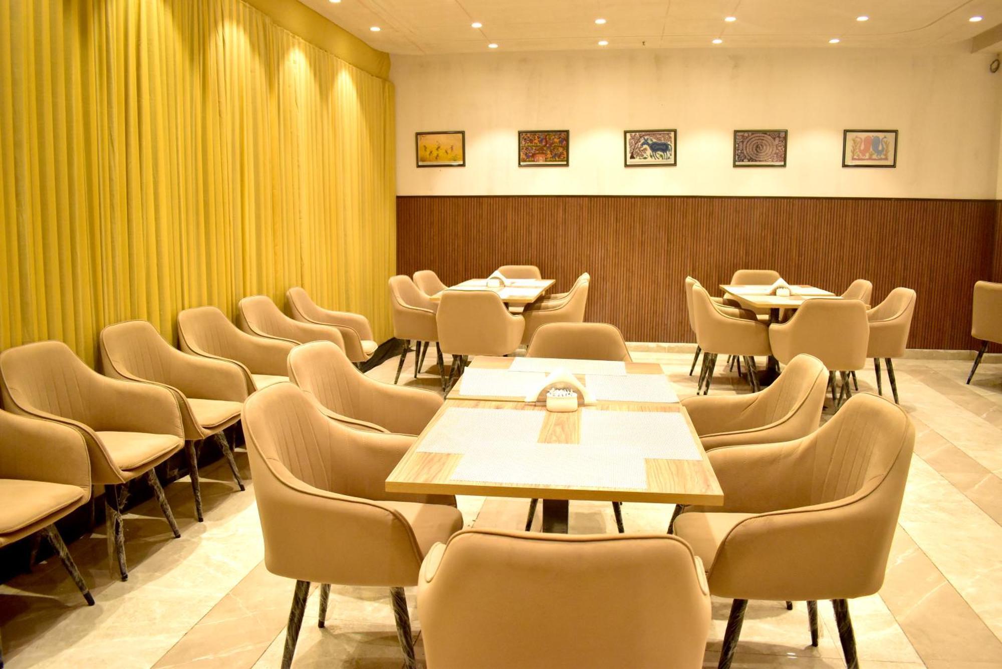 Hotel Cullinan By Qotel Janakpuri Delhi  Dış mekan fotoğraf