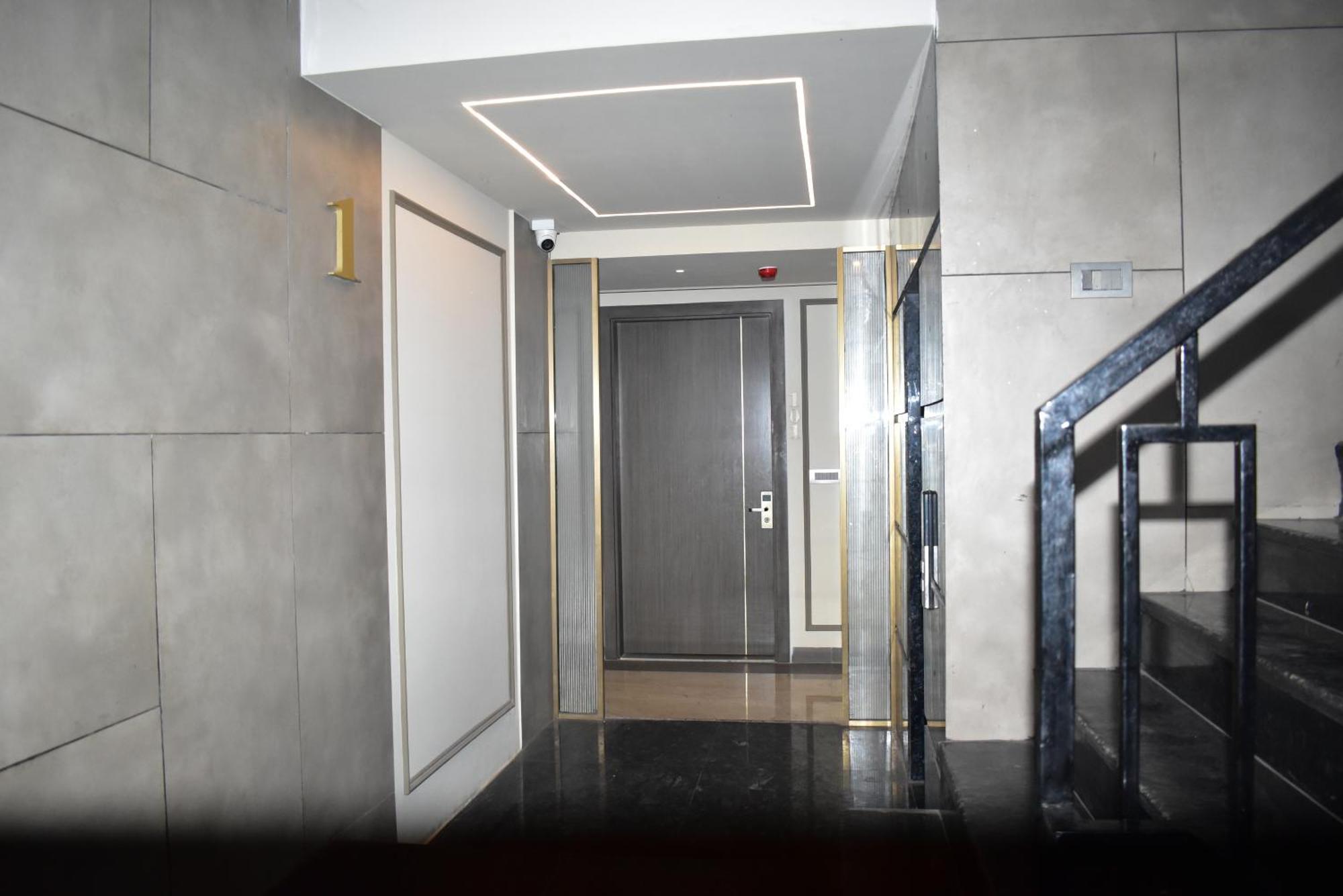 Hotel Cullinan By Qotel Janakpuri Delhi  Dış mekan fotoğraf