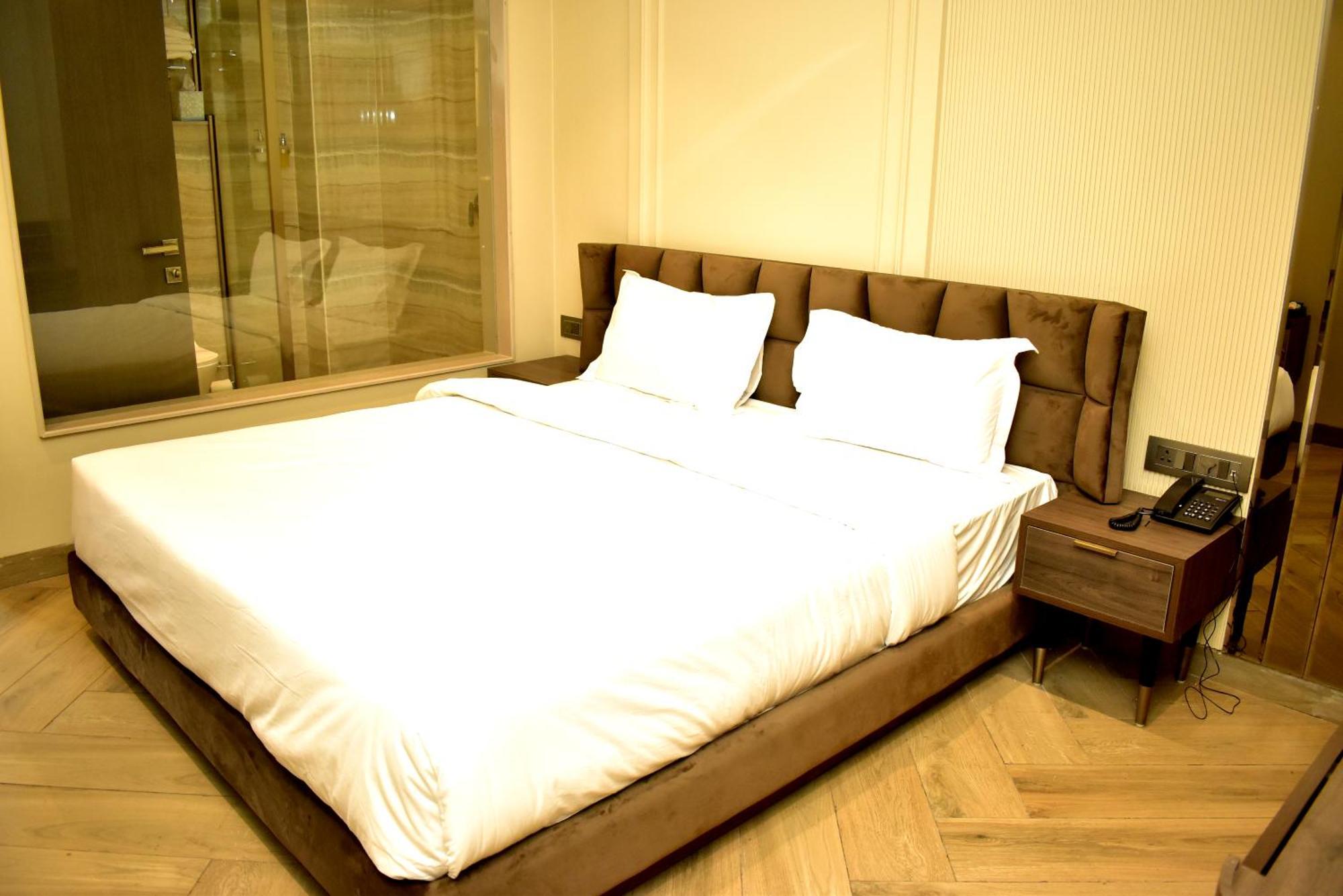 Hotel Cullinan By Qotel Janakpuri Delhi  Dış mekan fotoğraf